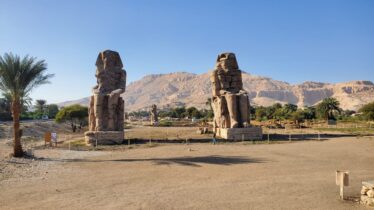 colossi of memnon luxor